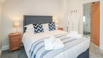 3 bedrooms, individually decorated, individually furnished, free WiFi