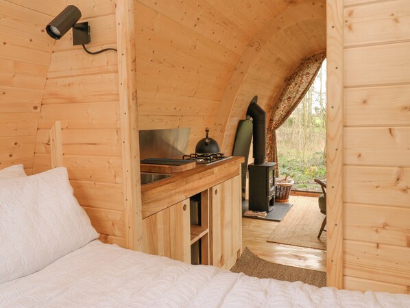 1 bedroom, individually decorated, individually furnished - The Leveret (Richmond)