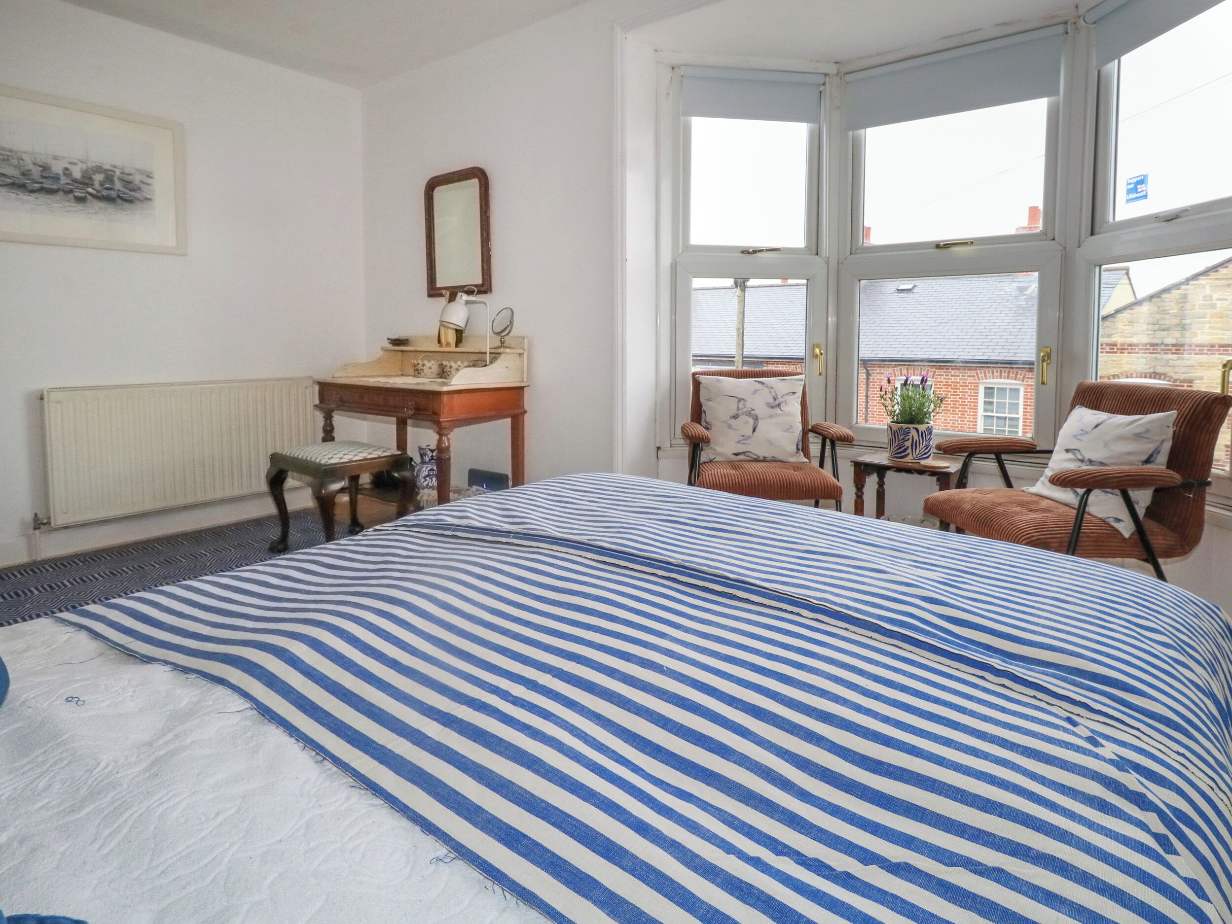 2 bedrooms, individually decorated, individually furnished, free WiFi