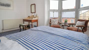 2 bedrooms, individually decorated, individually furnished, free WiFi