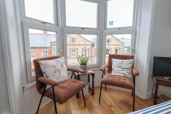 2 bedrooms, individually decorated, individually furnished, free WiFi