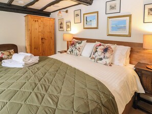 3 bedrooms, individually decorated, individually furnished, free WiFi - Bridge Cottage (Axminster)