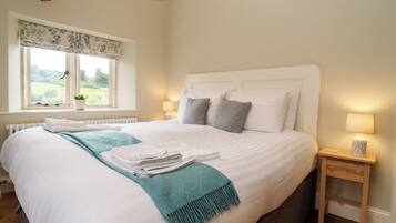 8 bedrooms, individually decorated, individually furnished, free WiFi