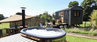 Limetree Luxury Glamping Southdown