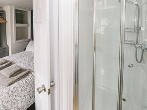 Shower - Penpwmp (Newport)