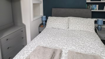 1 bedroom, individually decorated, individually furnished, free WiFi