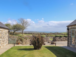Property grounds - The Piggery (Penzance)