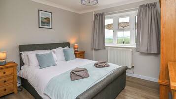 3 bedrooms, individually decorated, individually furnished, free WiFi