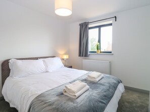 3 Schlafzimmer, individuell dekoriert, individuell eingerichtet