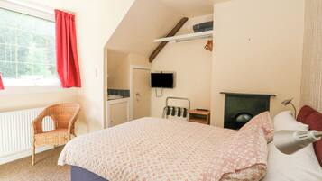 5 bedrooms, individually decorated, individually furnished, free WiFi