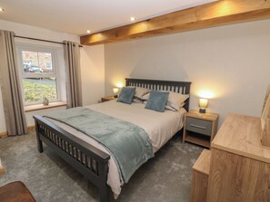 2 bedrooms, individually decorated, individually furnished, free WiFi