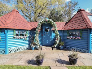 Property grounds - Applejacks Orchard (Holywell)