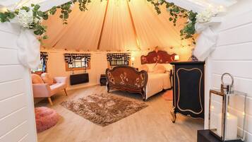 1 chambre, décoration personnalisée, ameublement personnalisé