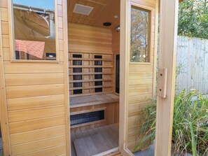 Sauna - Applejacks Orchard (Holywell)