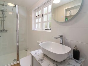 Shower - Pendennis (Sherborne)