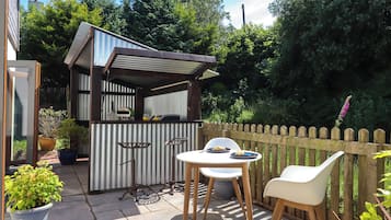 Tempat makan outdoor