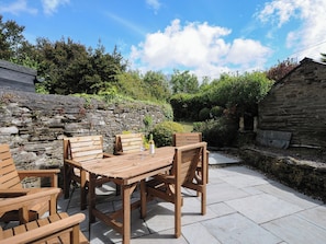 Outdoor dining - 1 Churchtown Cottages (Bodmin)