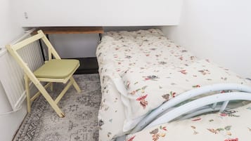 2 bedrooms, individually decorated, individually furnished, free WiFi