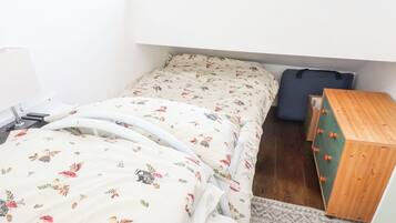 2 bedrooms, individually decorated, individually furnished, free WiFi