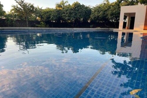 Elite 600M/square Villa with garden in Grand Bay