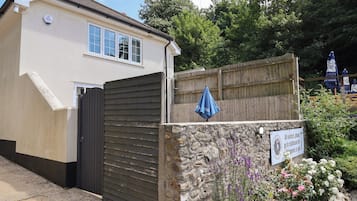 Cottage | Exterior