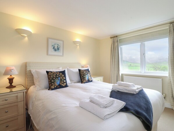 2 bedrooms, individually decorated, individually furnished, free WiFi - Chase View (Grange-over-Sands)