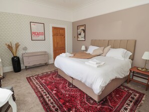 2 bedrooms, individually decorated, individually furnished, free WiFi
