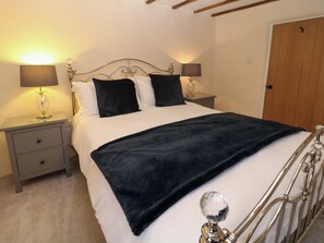 3 camere, con stile personalizzato, con arredamento individuale