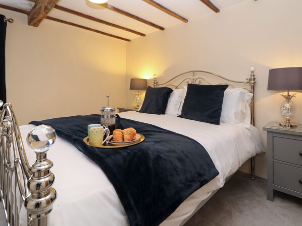 3 bedrooms, individually decorated, individually furnished, free WiFi - Mill Workers Cottage (Matlock)