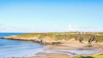 Una spiaggia nelle vicinanze