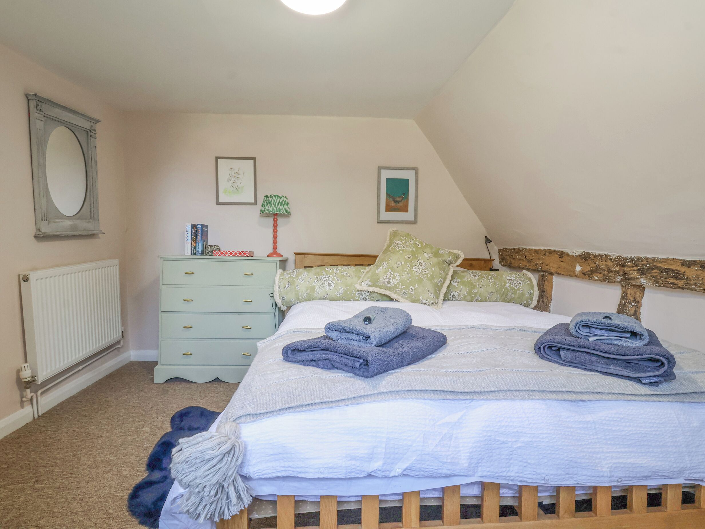 2 bedrooms, individually decorated, individually furnished, free WiFi