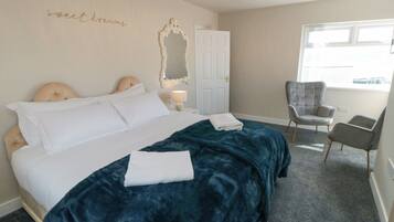 3 bedrooms, individually decorated, individually furnished, free WiFi