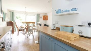 Fridge, dishwasher, electric kettle, toaster