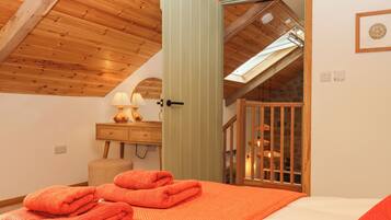 1 bedroom, individually decorated, individually furnished, free WiFi