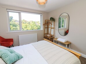 3 hálószoba, egyedi dekoráció, egyedi berendezés és ingyenes wifi