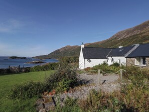 Property grounds - Rarsaidh (Ràrsaidh Island)