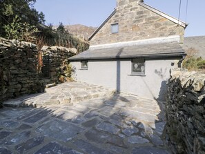 Cottage | Property grounds - Nyth Yr Eryr (Blaenau Ffestiniog)