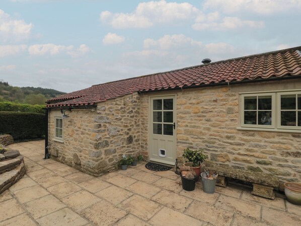 Exterior detail - Mole End (York)