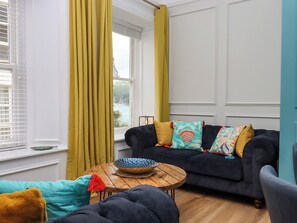 Living area - Sailors Rest (Dartmouth)