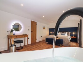 1 quarto, individualmente decorados, individualmente mobiliados