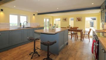 Fridge, dishwasher, electric kettle, toaster