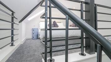 1 chambre, décoration personnalisée, ameublement personnalisé