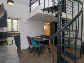 Dining - Driftwood Studio (Ulverston)