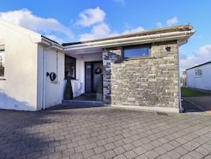 Exterior detail - Yonder Lea (Windermere)