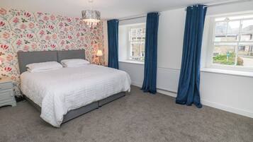 3 bedrooms, individually decorated, individually furnished, free WiFi