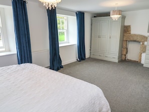 3 Schlafzimmer, individuell dekoriert, individuell eingerichtet
