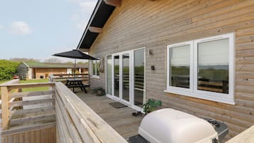 Cottage | Outdoor dining