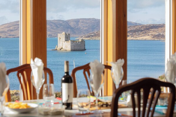Cottage | Interior - Castlebay View (Isle of Barra)