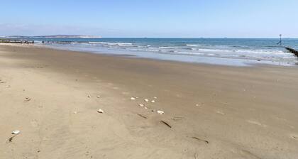 Culver View - Chalet 129 Sandown Bay Holiday Centre