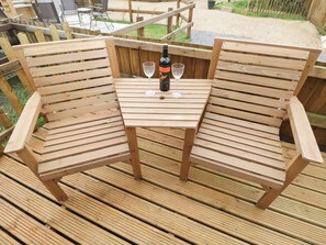 Outdoor dining - The Poddy (Swindon)